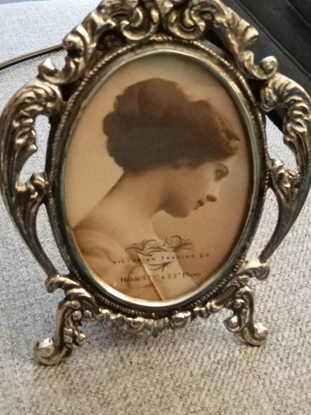 N/A ornate oval